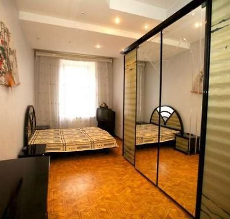 Flat in the city center Apartment Odessa Ngoại thất bức ảnh